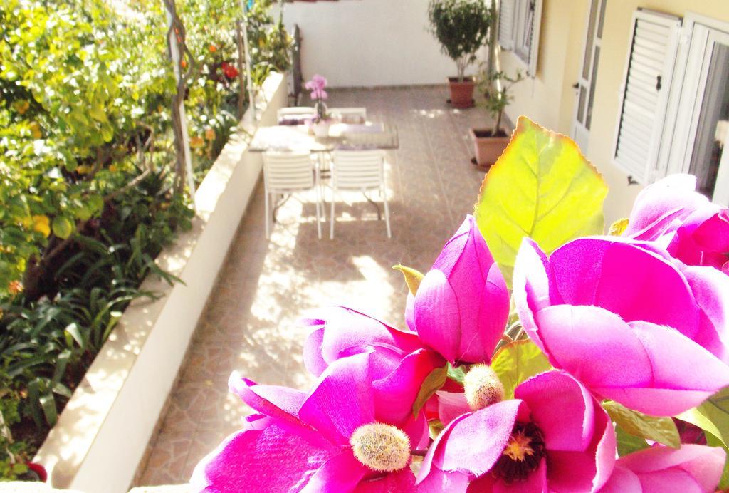 Apartmani Niki Hvar Hvar Town Zewnętrze zdjęcie